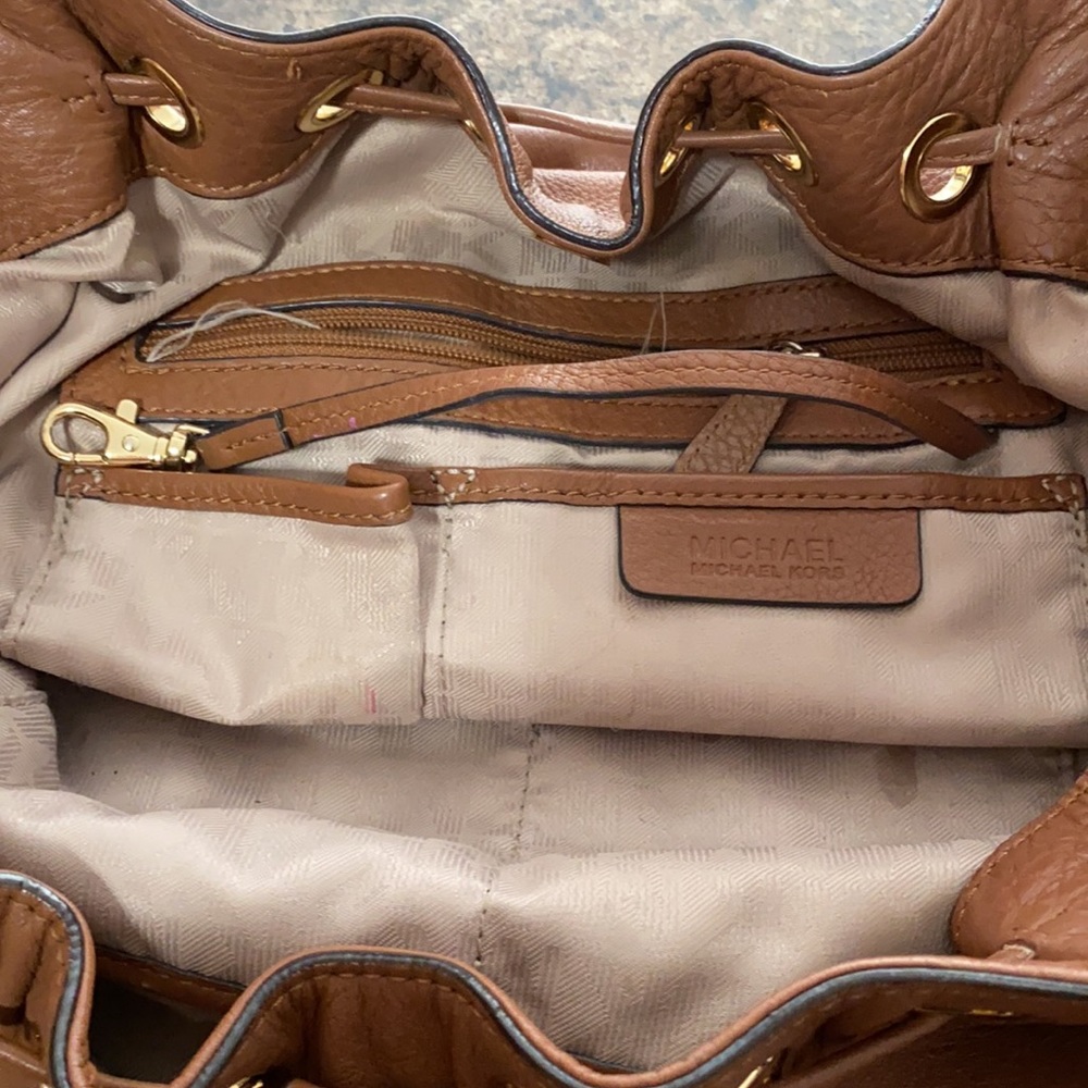 Michael Kors hand bag - Picture 4 of 7